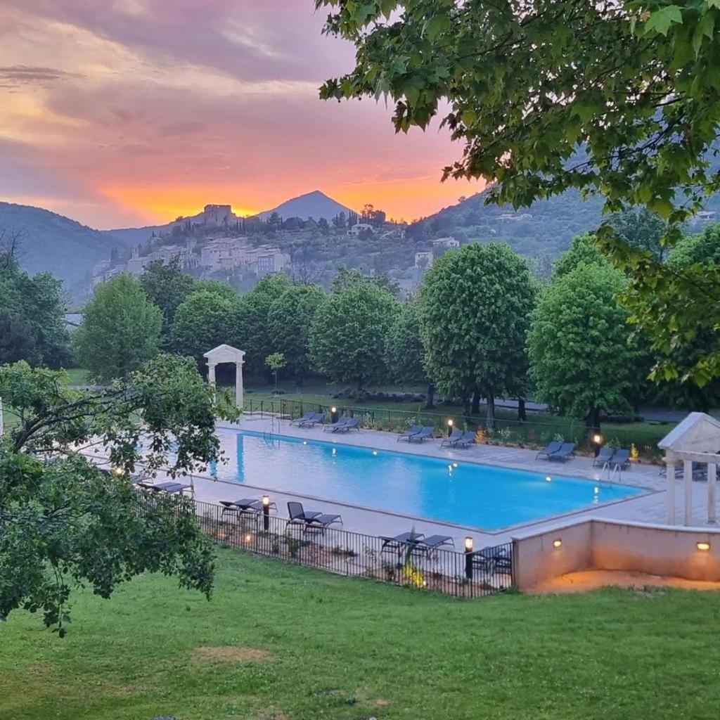 蒙布兰莱班La Vue Est Belle公寓 外观 照片