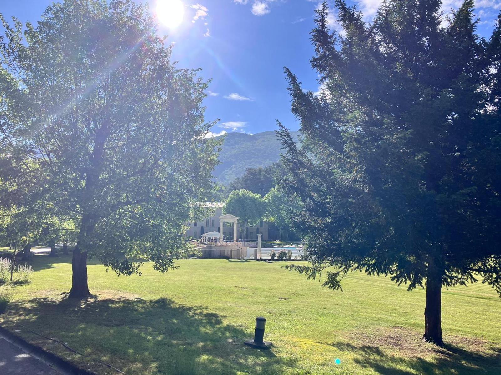 蒙布兰莱班La Vue Est Belle公寓 外观 照片